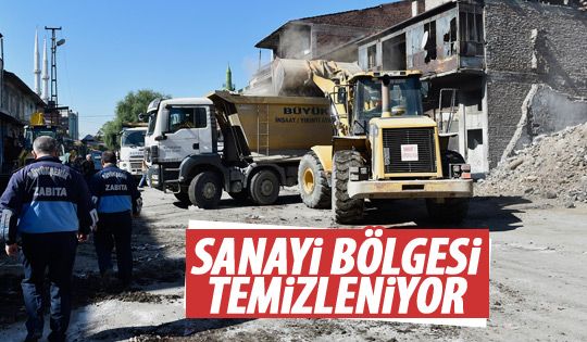 Ata Sanayi'de temizlme ve tahliye çalışması