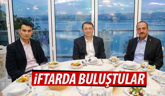 Başkan Duruay birim müdürlerine iftar verdi