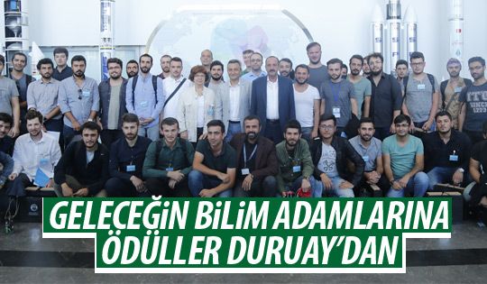 Başkan Duruay ödül törenine katıldı