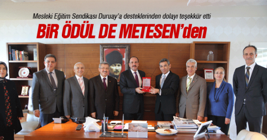 Başkan Duruay’a Mesleki Eğitim Sendikası’ndan Plaket