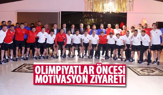 Başkan Duruay'dan futbolculara ziyaret