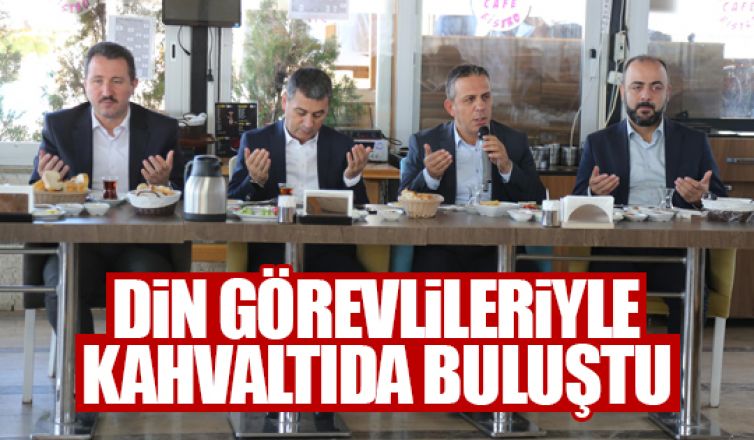 Başkan Şimşek, din görevlileriyle kahvaltıda buluştu