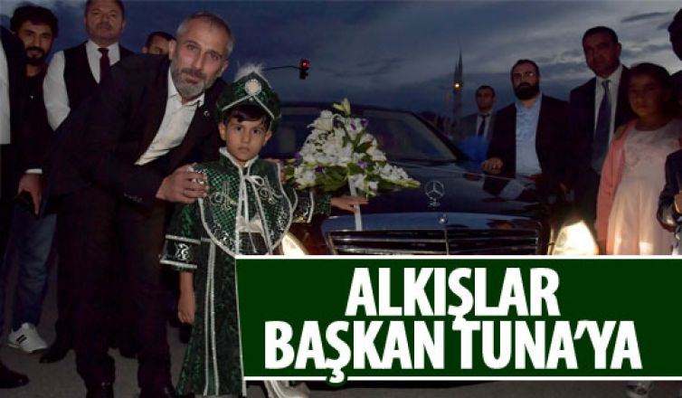 Başkan Tuna amakam aracını şehit çocuğuna tahsis etti