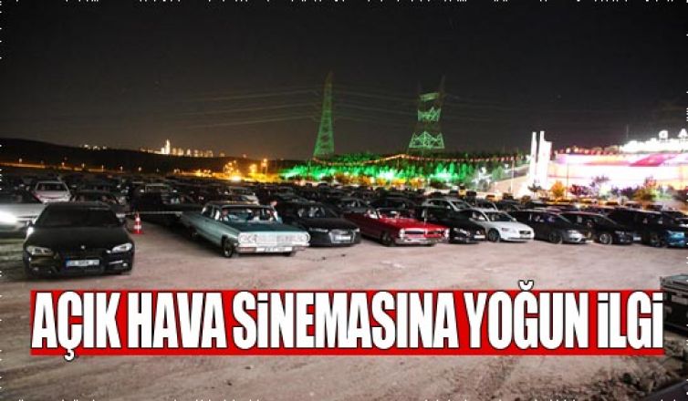 Başkentliler açık hava sinemasına yoğun ilgi gösterdi