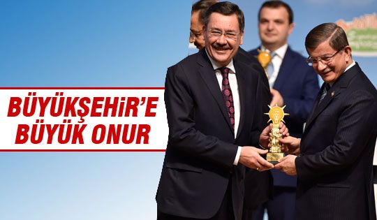 Büyükşehir'e gençlik hizmetleri ödülü