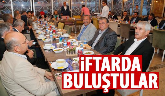 Gölbaşı Belediyesi meclis üyeleri iftarda buluştu