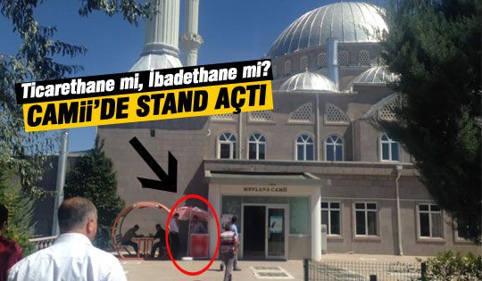 İngiliz GSM şirketi, camii önünde stand açtı