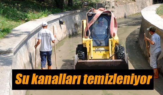 Su kanalları temizleniyor