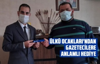 Ülkü Ocakları'ndan gazetecilere anlamlı hediye