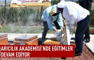 Arıcılık Akademisi'nde eğitimler devam ediyor