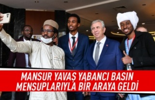 Mansur Yavaş yabancı basın mensuplarıyla bir araya...