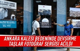Ankara kalesi bedeninde devşirme taşlar fotoğraf...