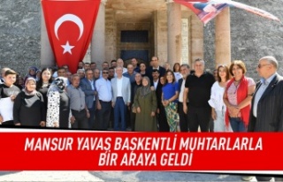 Mansur Yavaş Başkentli muhtarlarla bir araya geldi