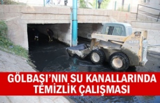GÖLBAŞI’NIN SU KANALLARINDA TEMİZLİK ÇALIŞMASI