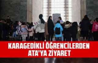 KARAGEDİKLİ ÖĞRENCİLERDEN ANITKABİR’E ZİYARET