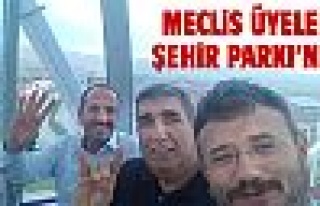 Başkan Duruay ve meclis üyelerinden şehir parkı...