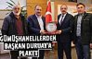 Başkan Duruay'a plaket