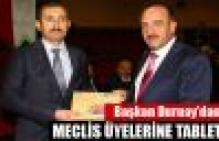 Başkan Duruay'dan Meclis Üyelerine Tablet