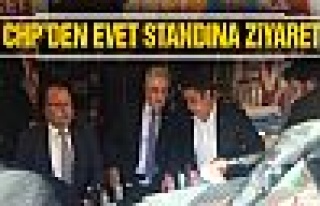 CHP, Ak Parti’nin “evet” standını ziyaret...