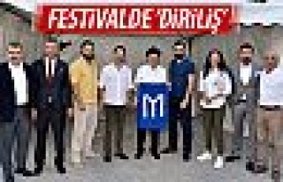 Dirliş oyuncuları festivale katıldı