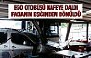 Ego otobüsü kafeye daldı