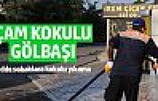 Gölbaşı sokaklarına kokulu yıkama