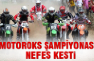 Motoroks Şampiyonası nefes kesti