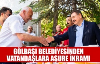 GÖLBAŞI BELEDİYESİNDEN VATANDAŞLARA AŞURE İKRAMI