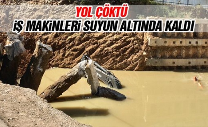 Çiğdem Mahallesi'nde yol çöktü