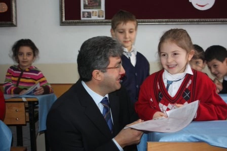 Öğrencilerin karne sevinci