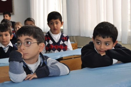 Öğrencilerin karne sevinci