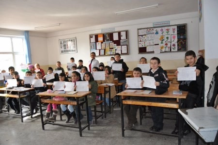 Öğrencilerin karne sevinci