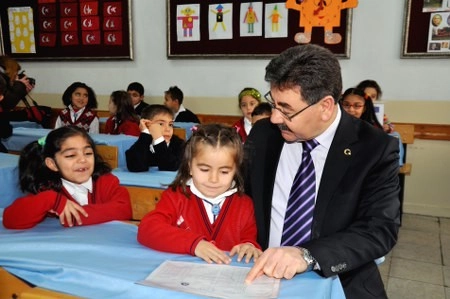 Öğrencilerin karne sevinci