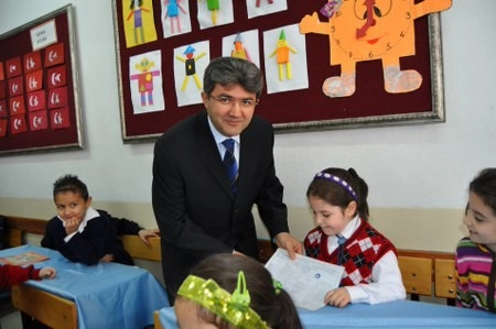 Öğrencilerin karne sevinci