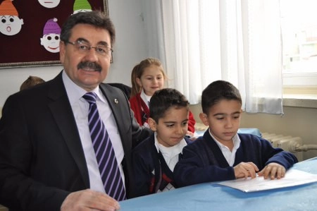 Öğrencilerin karne sevinci