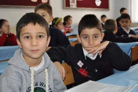 Öğrencilerin karne sevinci