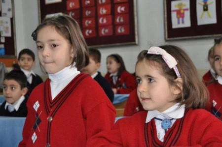 Öğrencilerin karne sevinci