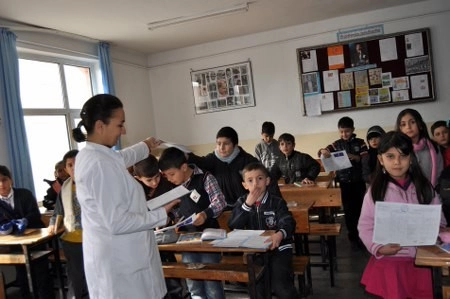 Öğrencilerin karne sevinci