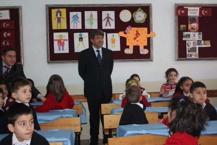 Öğrencilerin karne sevinci