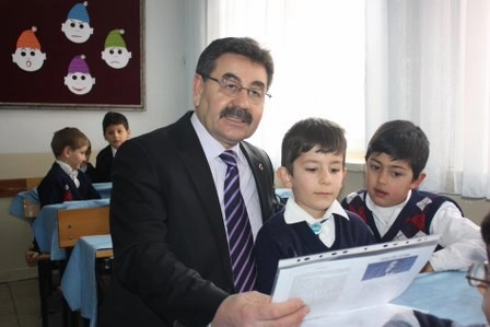 Öğrencilerin karne sevinci