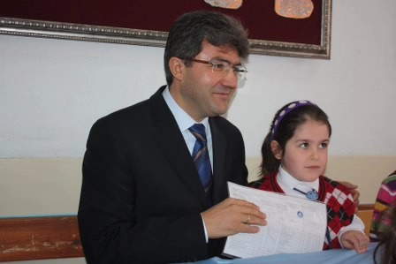 Öğrencilerin karne sevinci