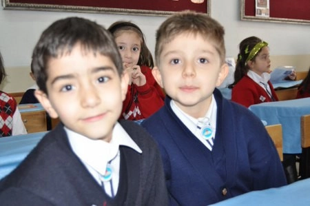 Öğrencilerin karne sevinci