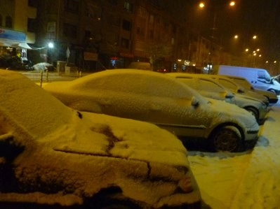 Başkent'te kar