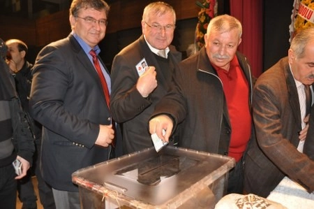 Tek aday, tek isim Mahmut aksoy