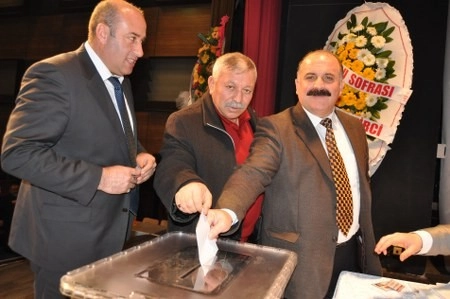 Tek aday, tek isim Mahmut aksoy