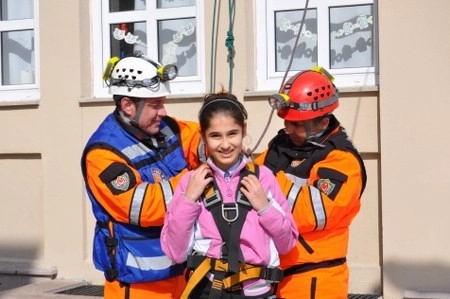 Deprem ve yangın tatbikatı