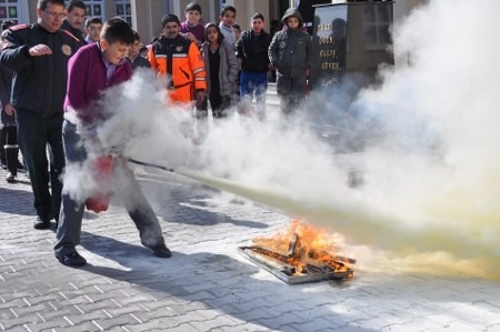 Deprem ve yangın tatbikatı