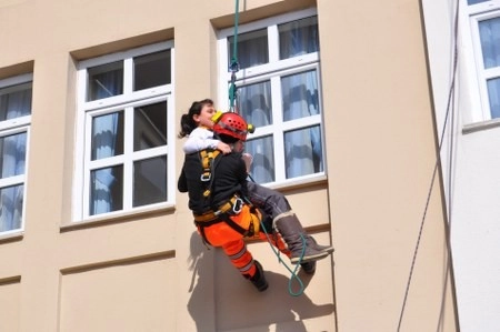 Deprem ve yangın tatbikatı