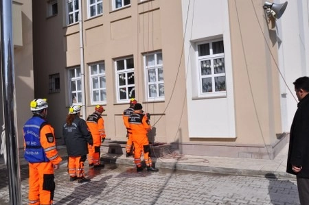 Deprem ve yangın tatbikatı