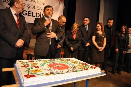 Gölbaşı'nda aşıklar atıştı